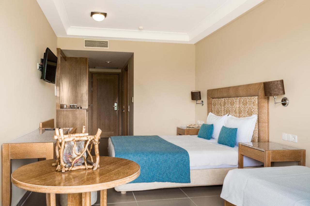 Danai & Hotel 4*