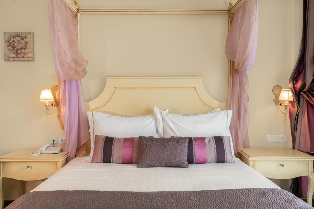 Danai & Hotel 4*